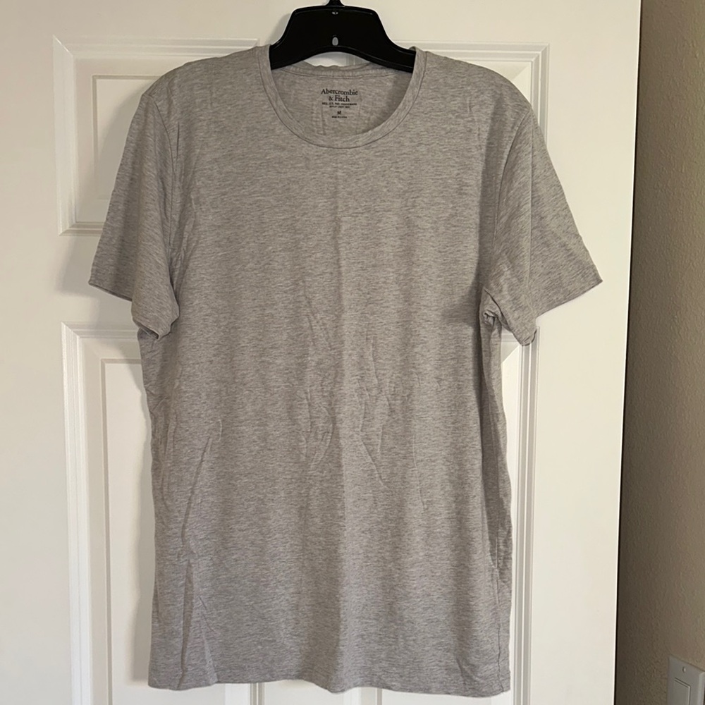 Abercrombie & Fitch Gray T-Shirt